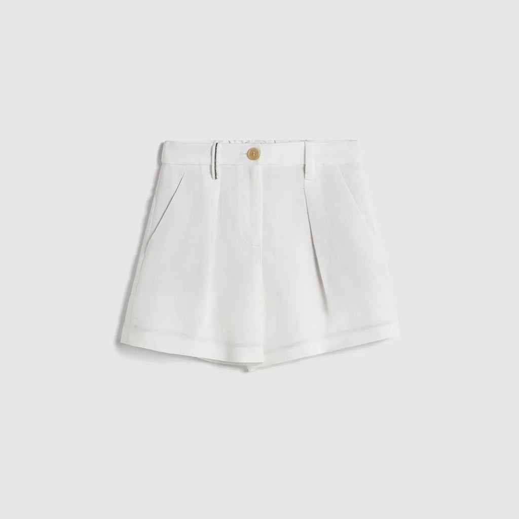 Children's white shorts with an elastic waistband